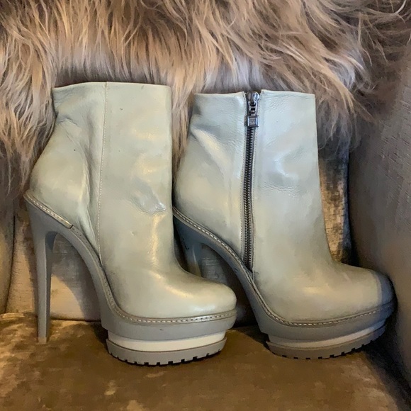 Authentic Herve Leger boots - Picture 1 of 8